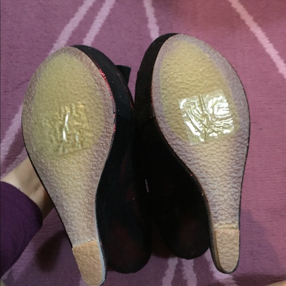 Shoes - Picture 2 of 4